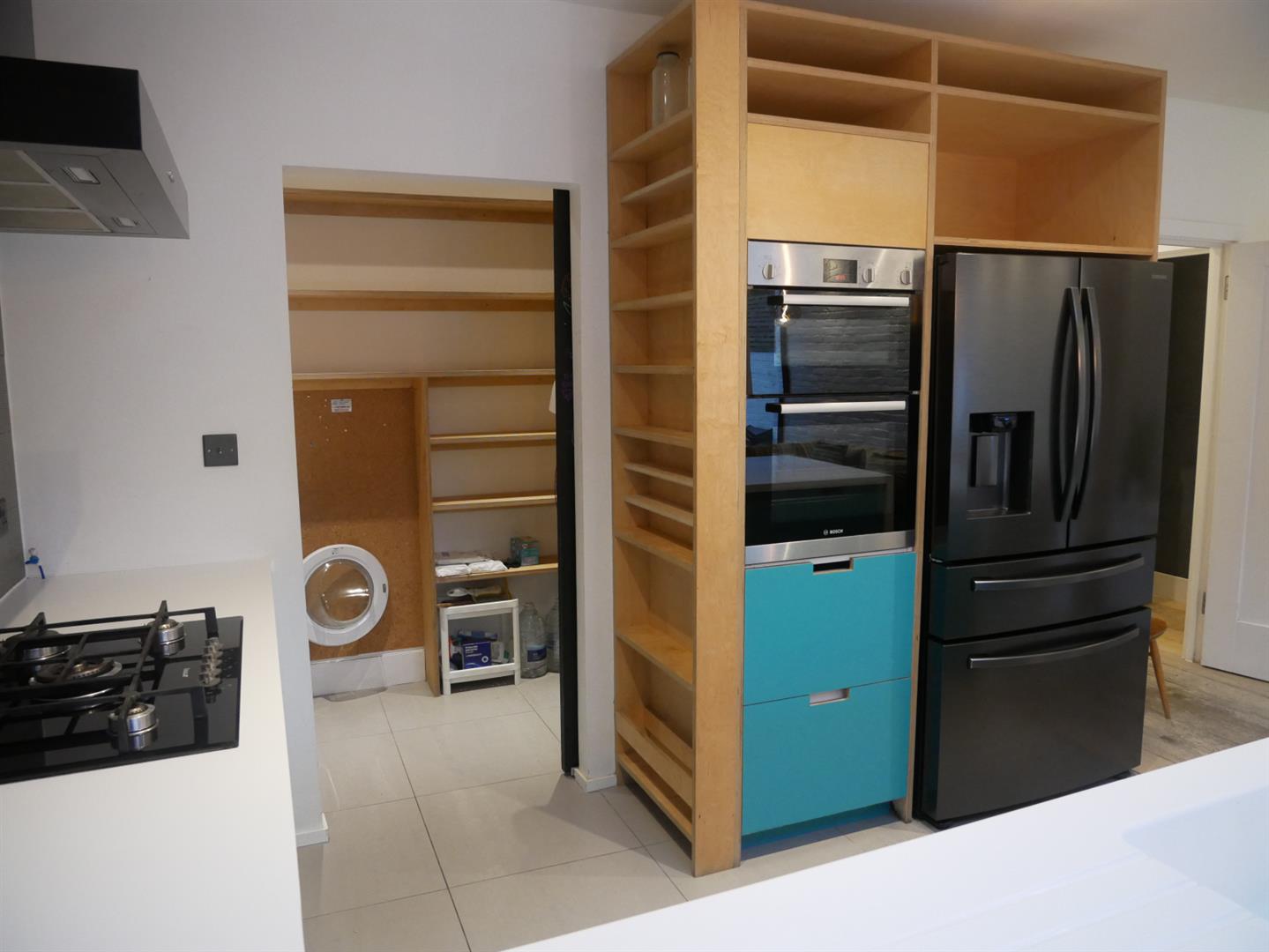 4 bed property in Brampton Road, London